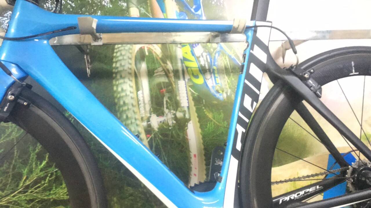 出库存一辆捷安特破风公路车