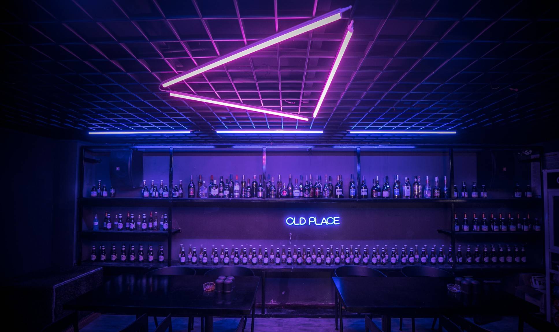 江阴old place酒吧重装开业!现招收女服务员