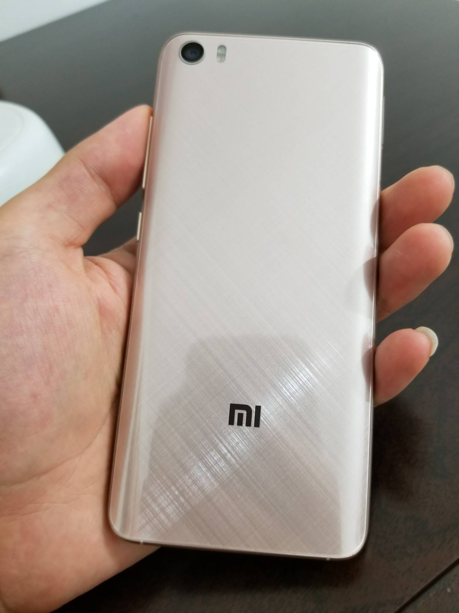 出一台自用小米5 高配 成色非常新 全网通4g