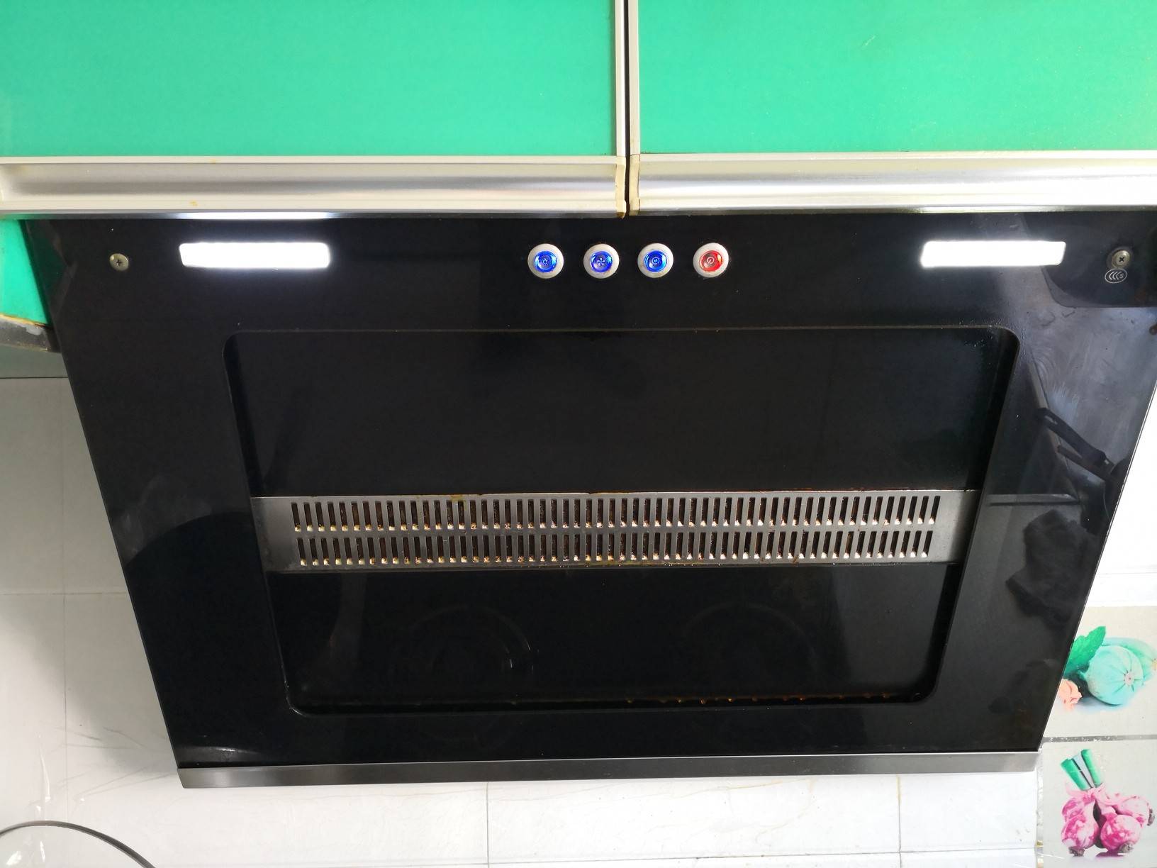 旧油烟机出售,侧吸式.旧天然气灶出售.