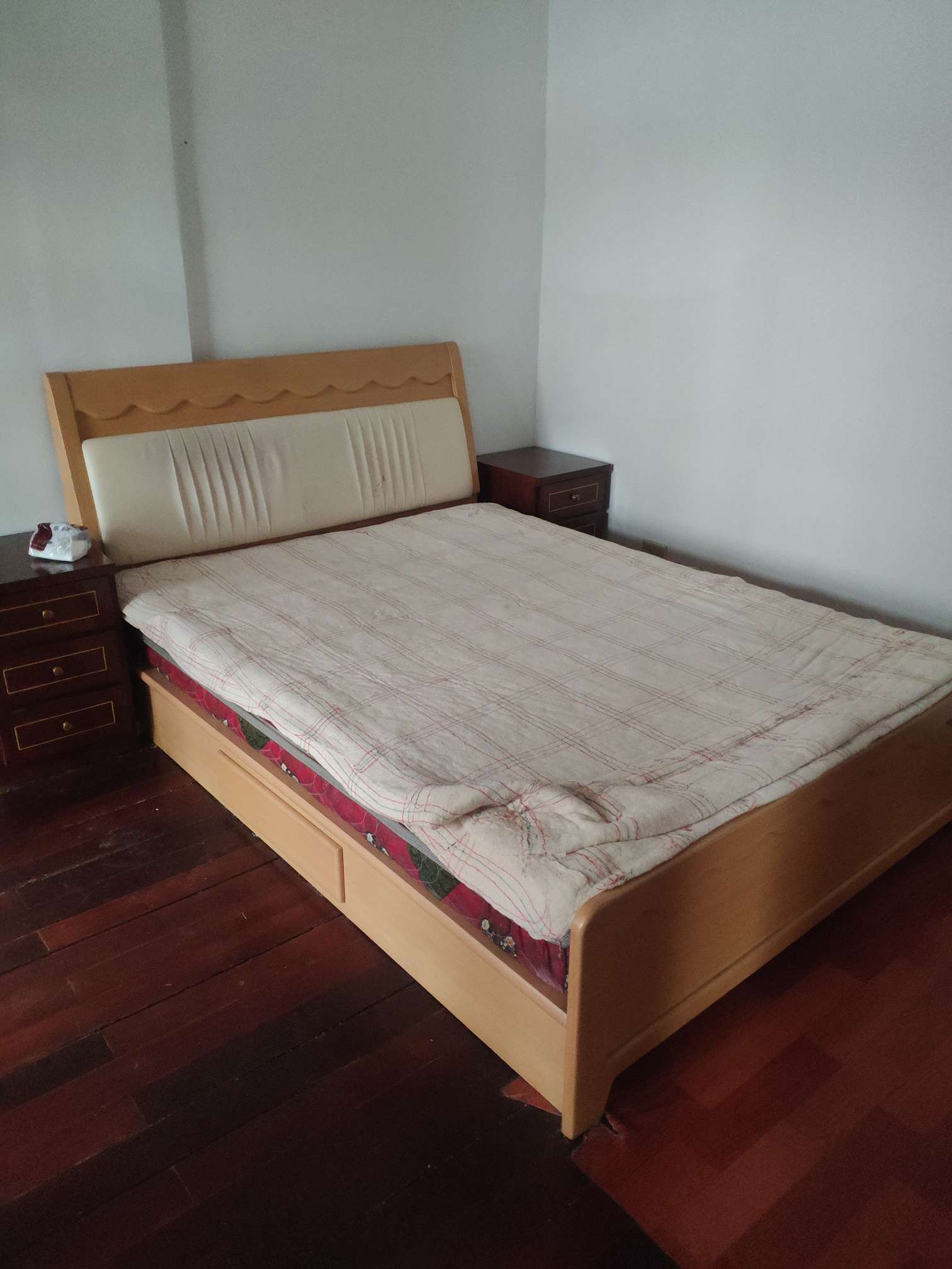 房子装修,旧家具和空调处理