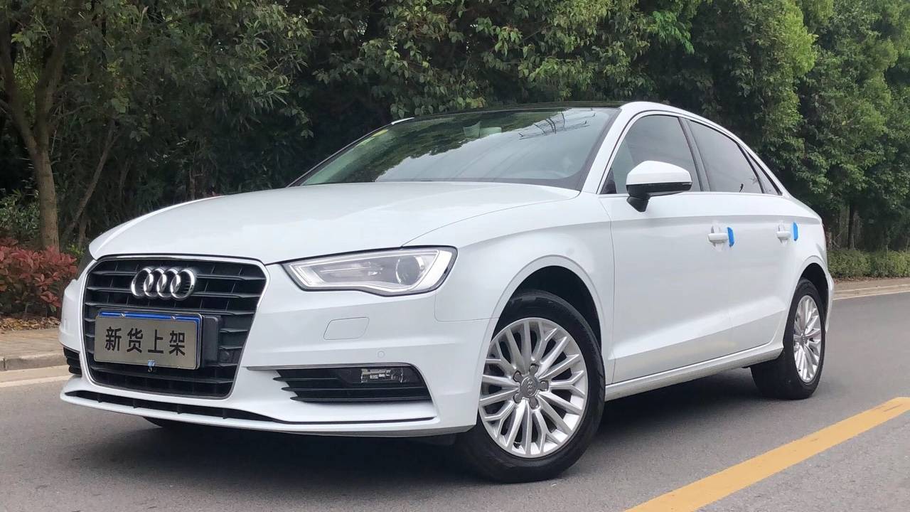 16年3月奥迪a3 冰川白 车况精品