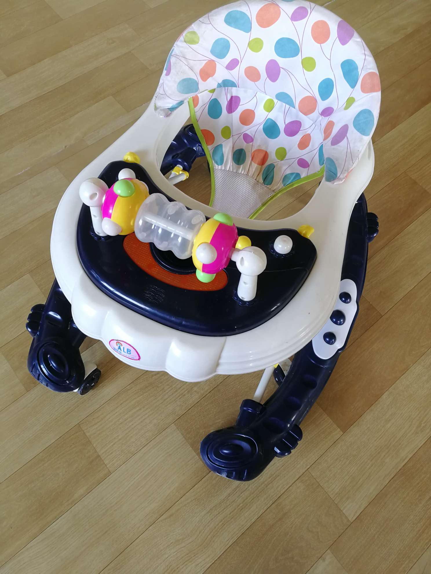 景观车餐椅学步车出售