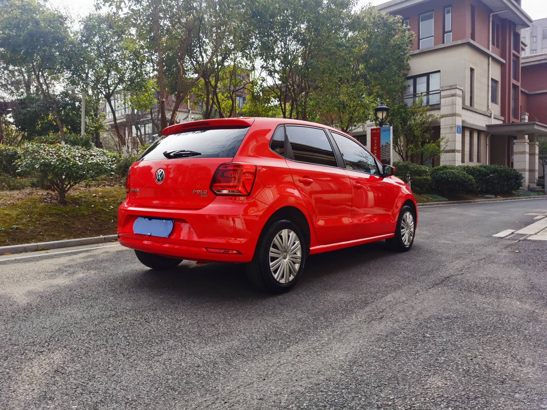 17年女士一手大众polo1.6自动两万公里精品车况