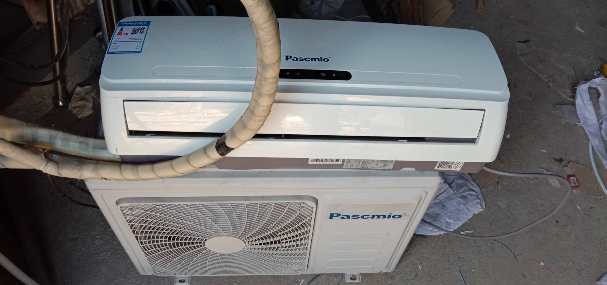 出两台空调格力2匹挂机松下1.5匹挂机