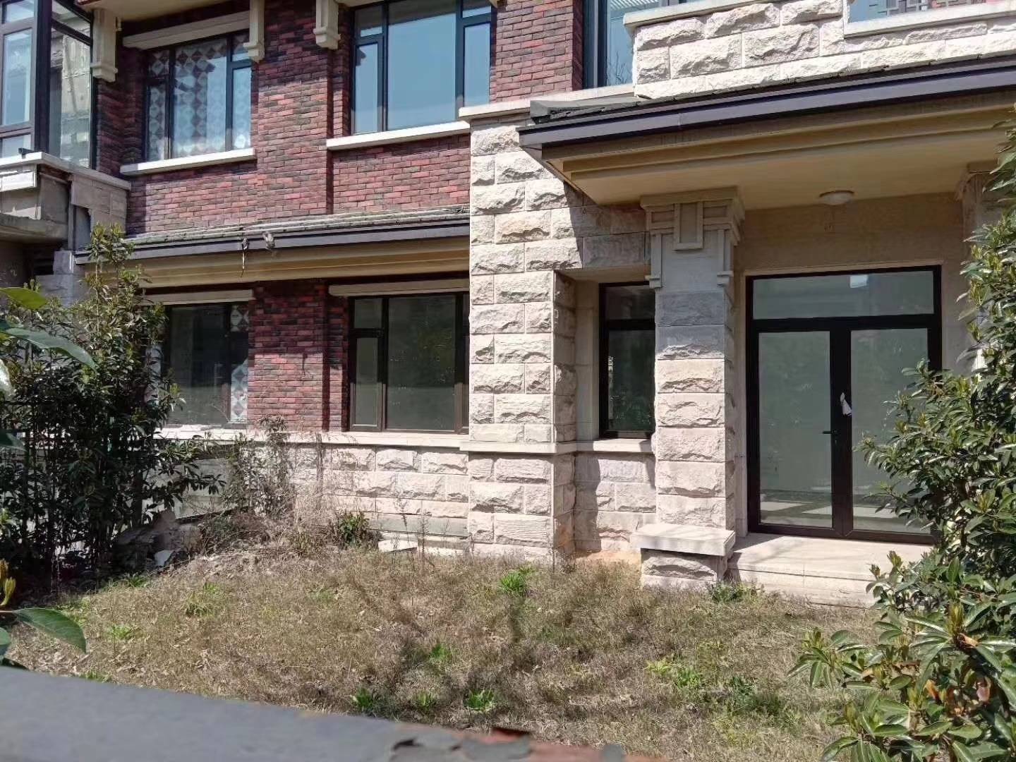 运河世家一期联排别墅,全新毛胚房,建筑面积165㎡,实用面积330㎡