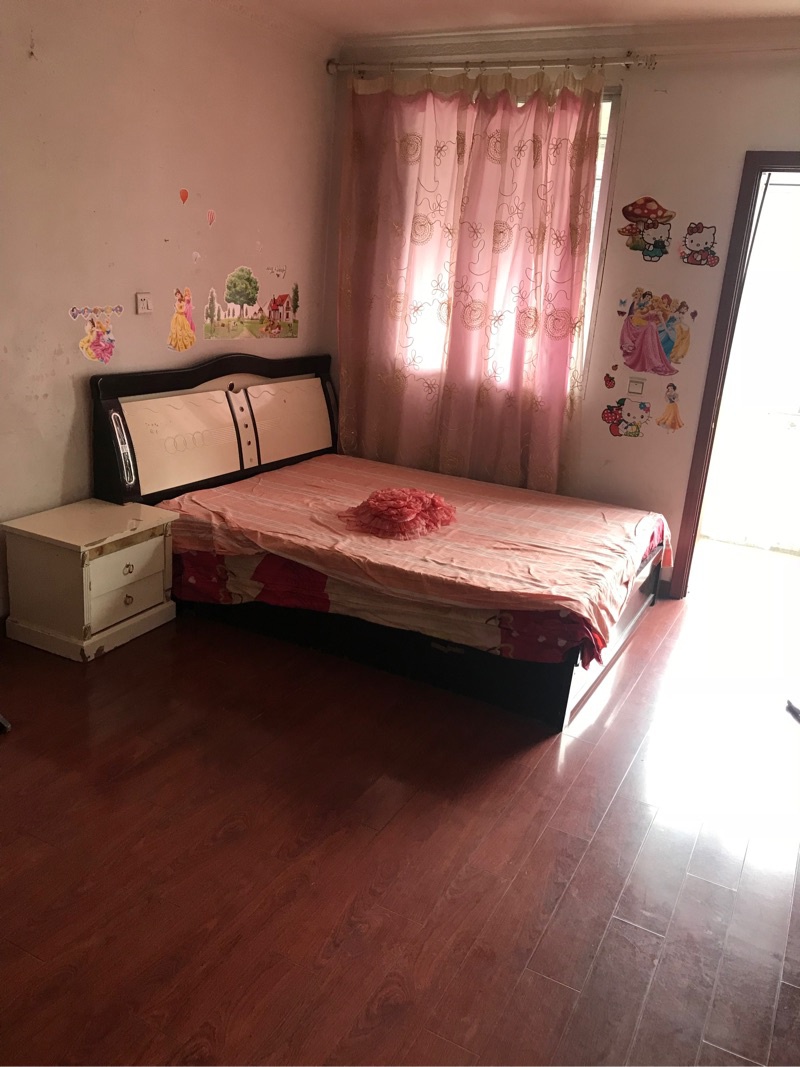 都督坊巷3楼，53平158万，南菁学区房
